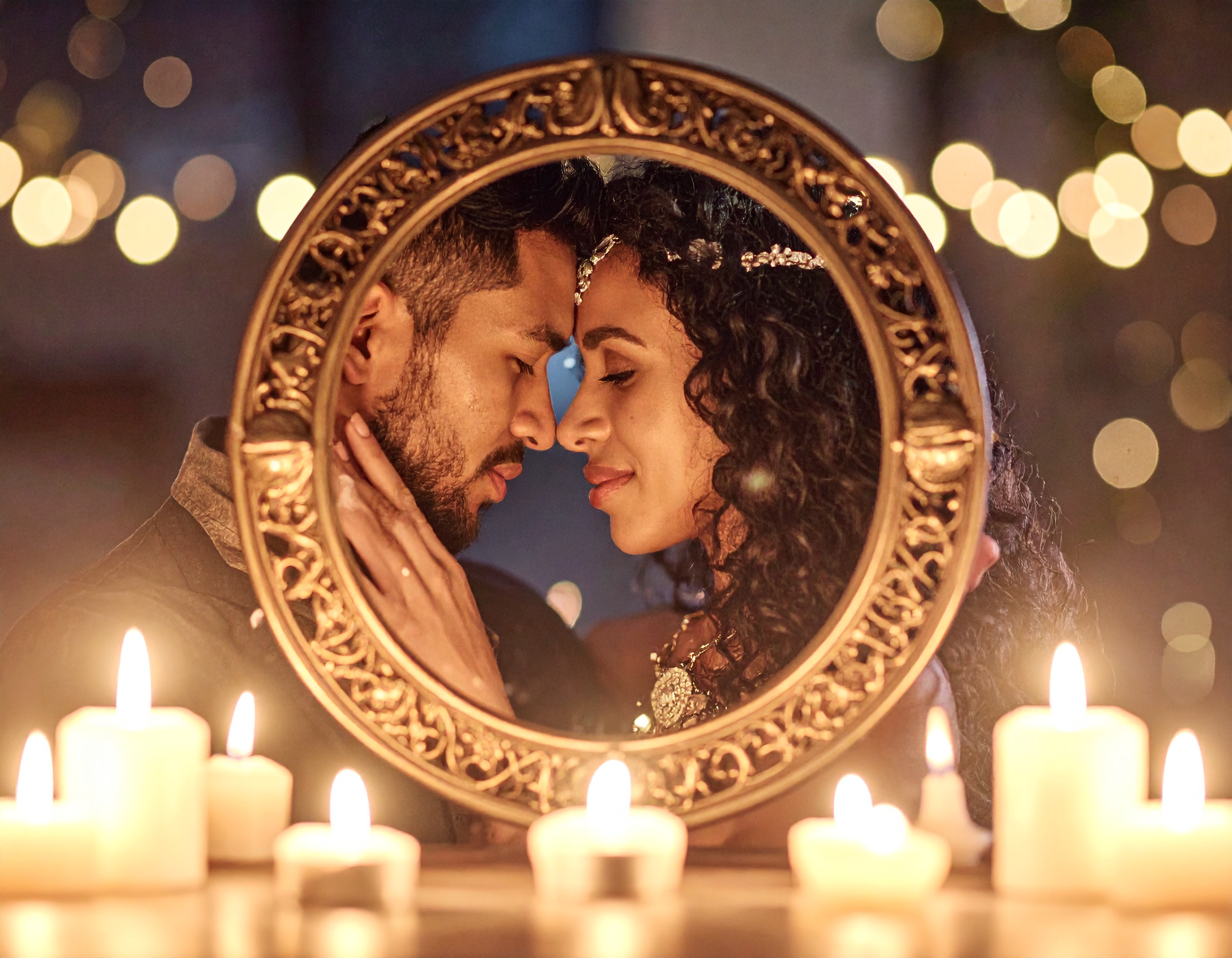 heure miroir 22h22 signification et esoterisme vie amoureuse. homme et femme